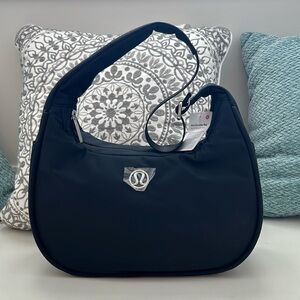 Lululemon mini shoulder bag 5L